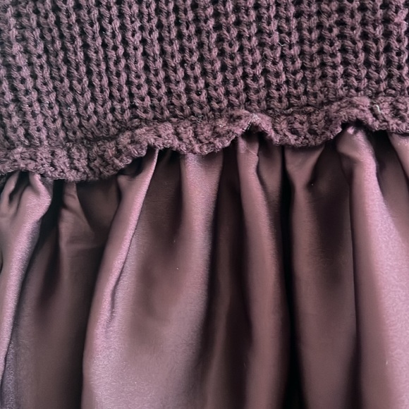 Burgundy top with knitted cardigan and silk bottom - Picture 3 of 7